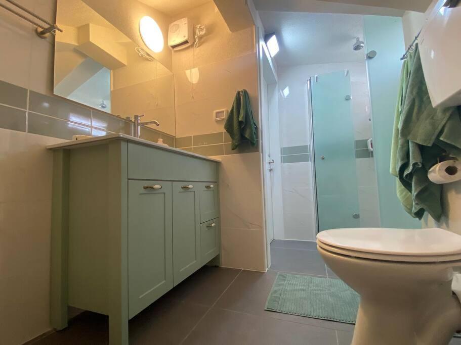 Apartamento קומותיים ברמה Sha'al Exterior foto